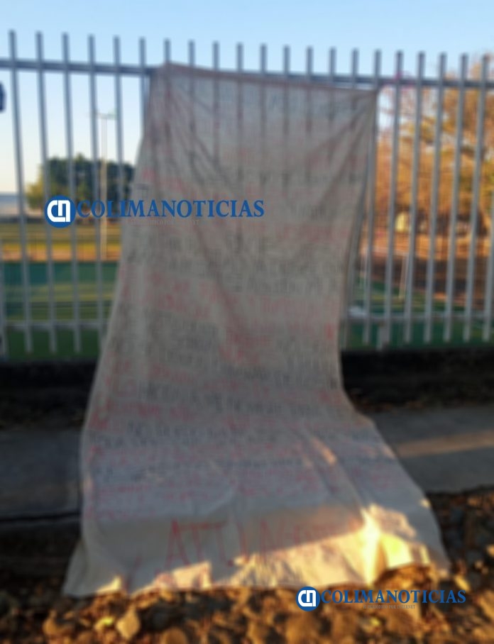 Aparece narcomanta en Unidad Deportiva de la Villa