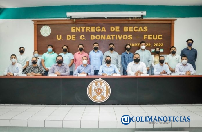 Entrega de becas Donatitvos UdeC-FEUC