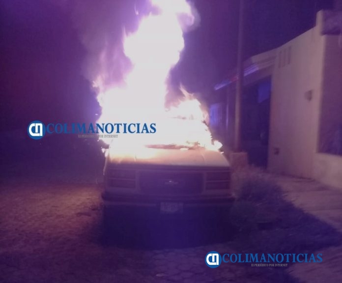 Incendian una suburban en la colonia Jardines Vista Hermosa de Colima