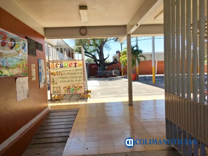 escuela de colima