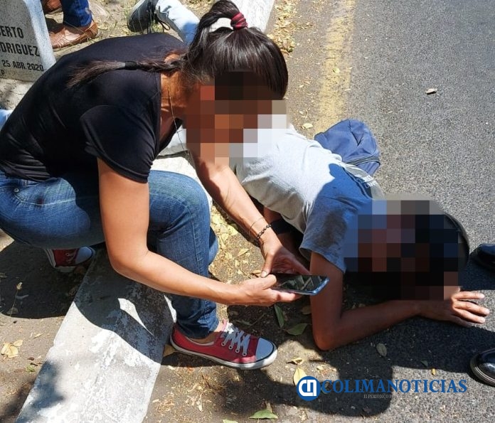 Joven motociclista resulta lesionado tras accidente el Centro de Colima 34