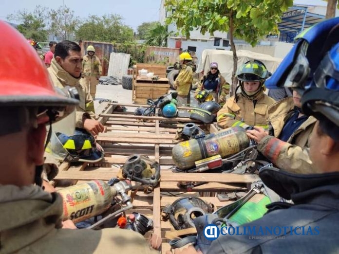 Capacitan al personal de bomberos del Estado