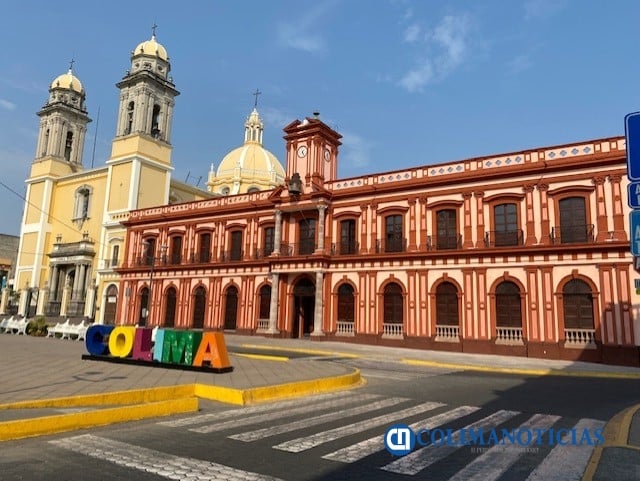 letrero turistico colima