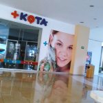 plaza zentralia comercios