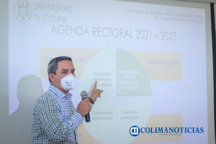 Rector inaugura coloquio de ciencias sociales y dicta conferencia