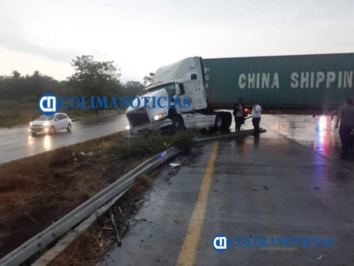Reportan accidente sobre el libramiento Colima-Manzanillo