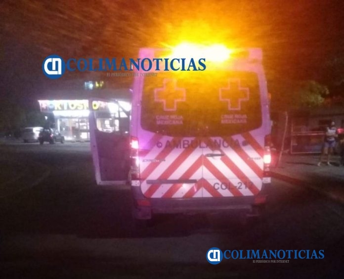 Taxi arrastra a joven en el Centro de Manzanillo