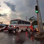 camion urbano colima lluvia