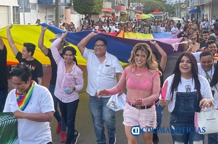 desfile lgtb Tecoman 2