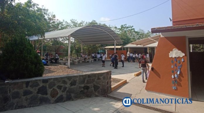 escuela de colima