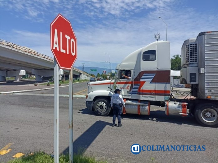 trailer en tercer anillo