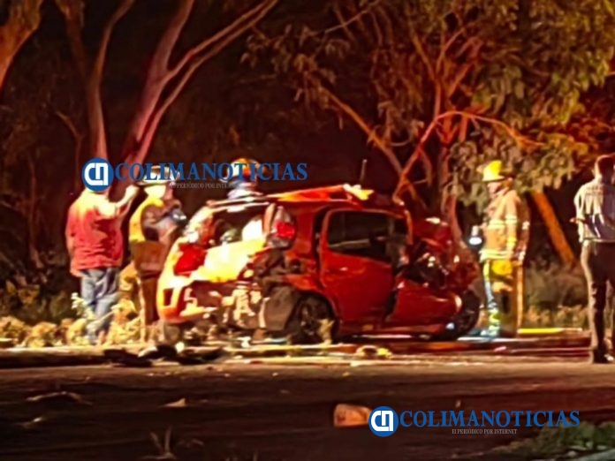 Grave conductor al volcarse en la autopista