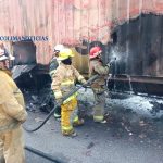 bomberos atienden incendio traileres del crucero de Turla 2