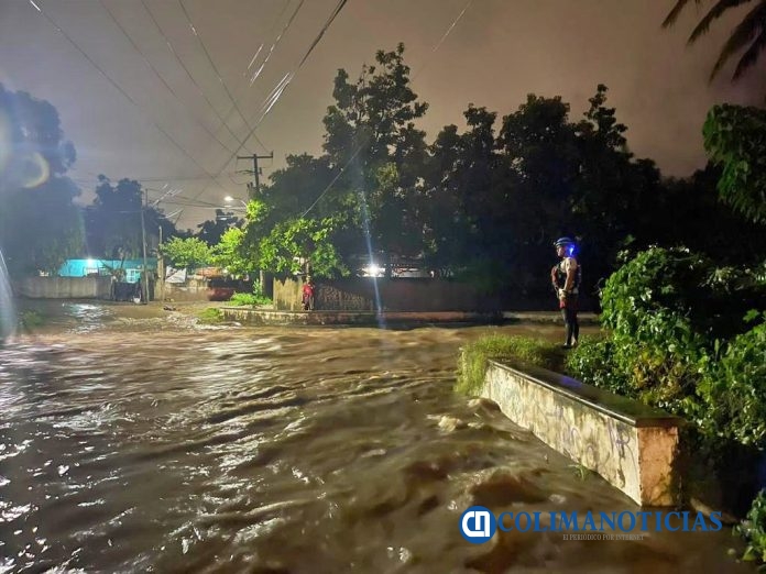 Auxilia PC Manzanillo a familias afectadas por lluvias en Manzanillo6