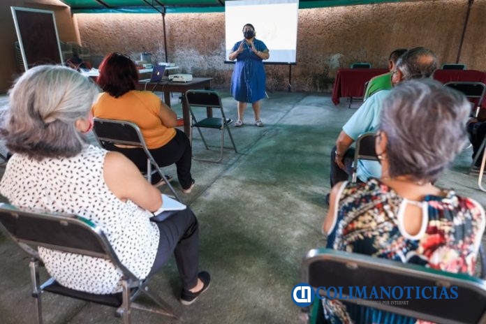 Imparten taller, la esencia de los abuelos y abuelas, en casa del jubilado UdeC_Viviana Corona
