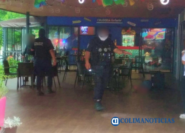 balean a dos en plaza central 1