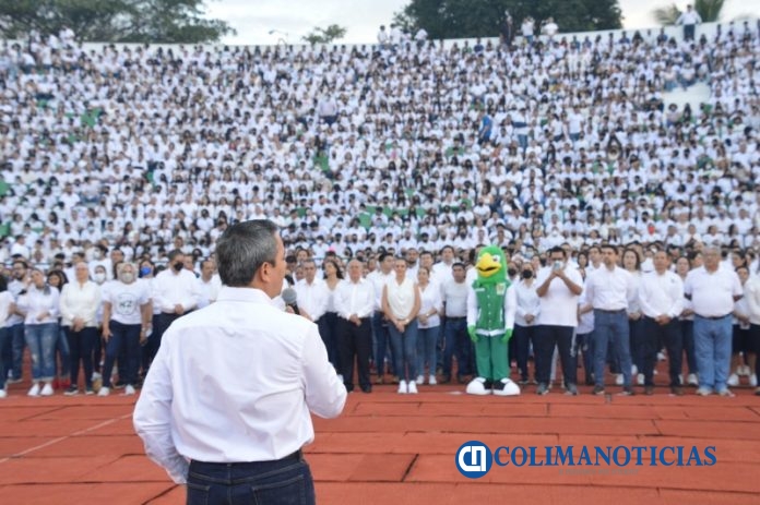 Celebra comunidad universitaria 82 aniversario con foto monumental (1)