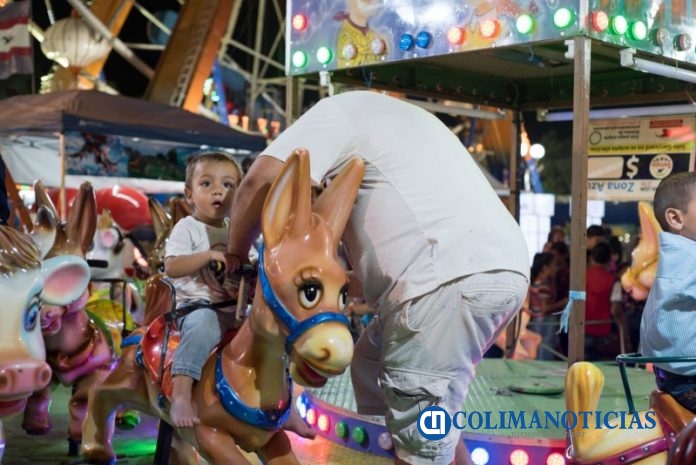 infantes en feria de colima