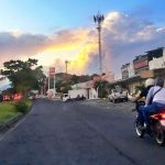 motociclistas en la villa