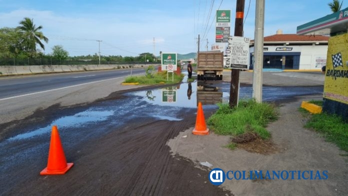 Fuga de aguas negras en la colonia Leonardo Jaramillo, es tema de COMAPAT