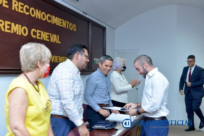 PRINCIPAL_Reciben 28 estudiantes Premio CENEVAL de Excelencia-EGEL (1)