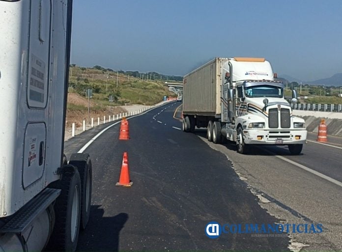 trailer en carretera