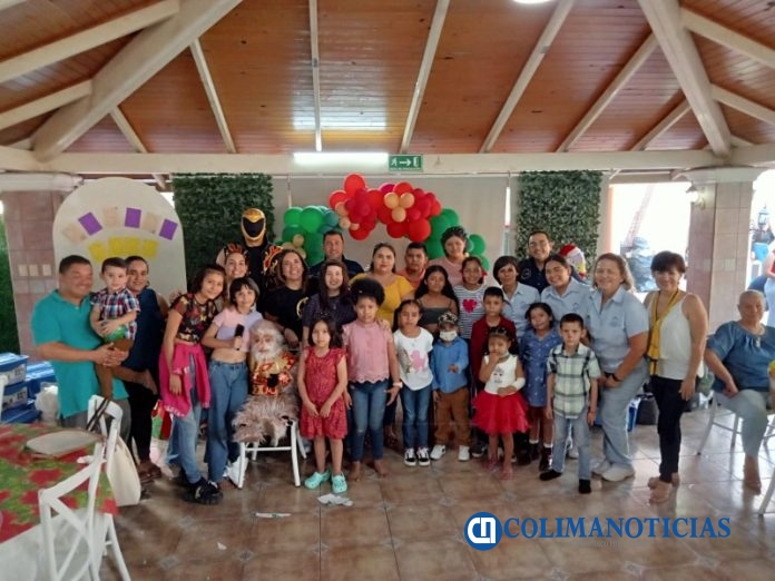 Amanc Colima celebra posada para los niños y niñas de su asociación, teniendo a Tinieblas Jr. y Alushe como invitados