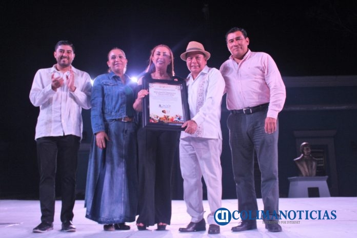 Celebra Ballet Folklórico de Villa de Álvarez su 53 Aniversario