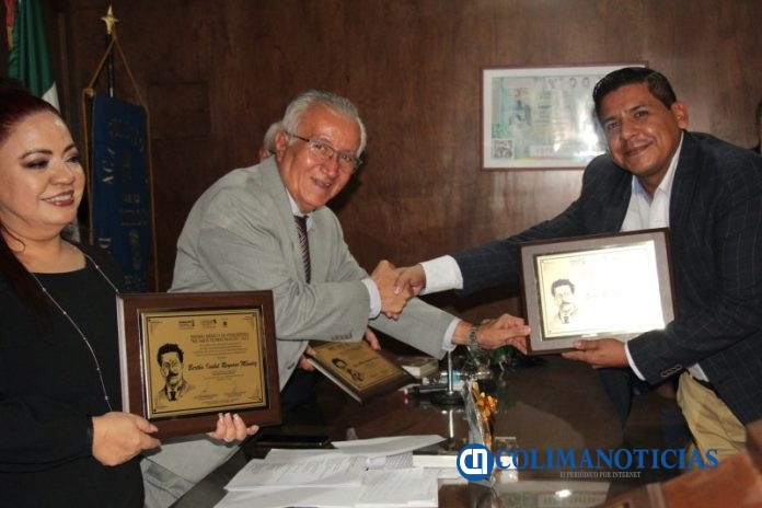 Reconocen periodistas del país a dos comunicadores de la UdeC_Edwin Rolón