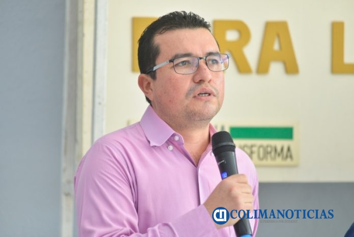 Vinculan jóvenes de Economía sus estudios con empresas reales_Carlos Ramírez