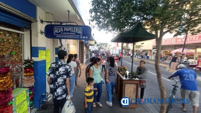 compras navideñas centro colima.7