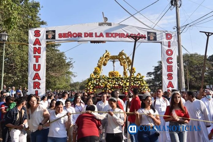 El Señor de la Expiración llega a Santuario en Lo de Villa