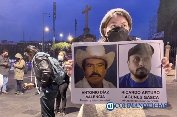 Manifestación de desaparecidos en Colima, llega a Palacio Nacional