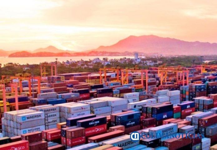 Manzanillo moviliza casi la mitad de contenedores que ingresan al país