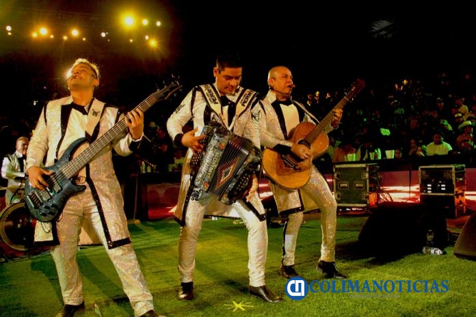 'Perrones', primer agrupación musical de Colima en presentarse en el Auditorio Telmex2