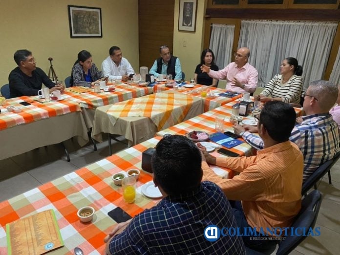 Se reúne estructura estatal de Movimiento Progresista con Senadora Griselda Valencia.