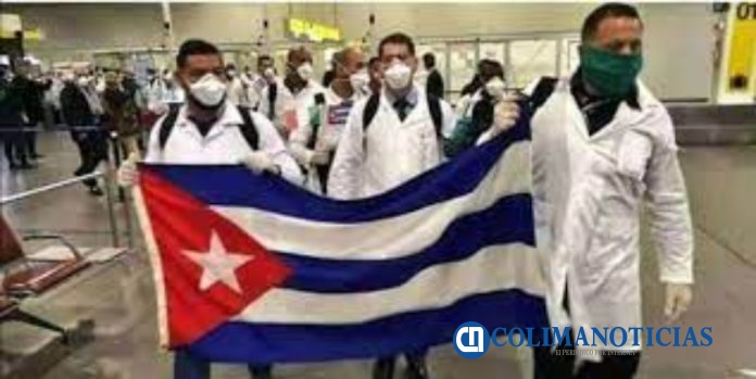Se suman 18 médicos cubanos más para Colima