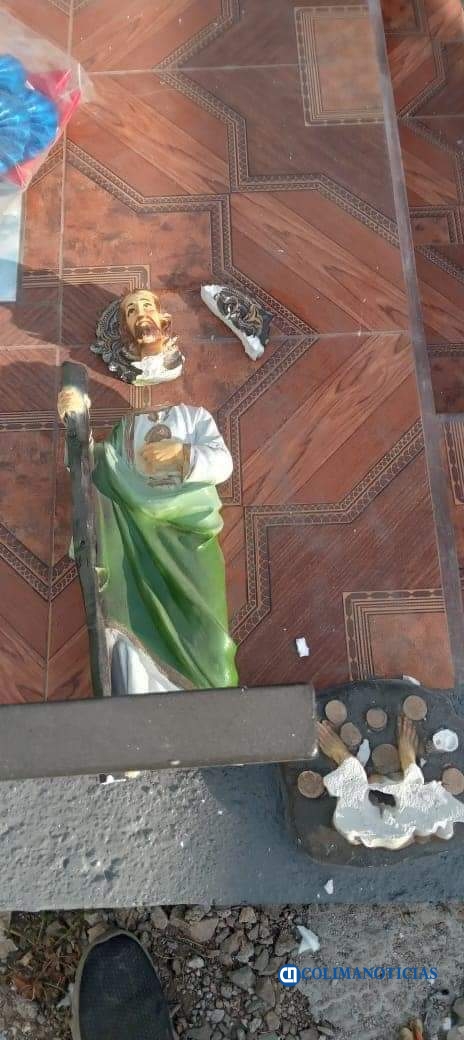 Vandalizan tumbas en panteón ejidal de la delegación de El Colomo7