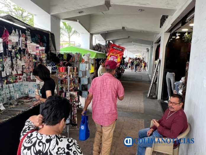 comerciantes en centro de tecoman