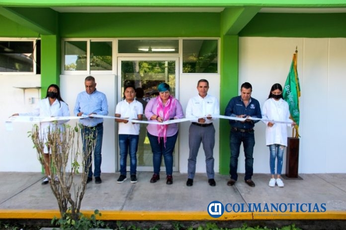 Entregan remodelación de laboratorio en el Bachillerato 26 de Ixtlahuacán_c