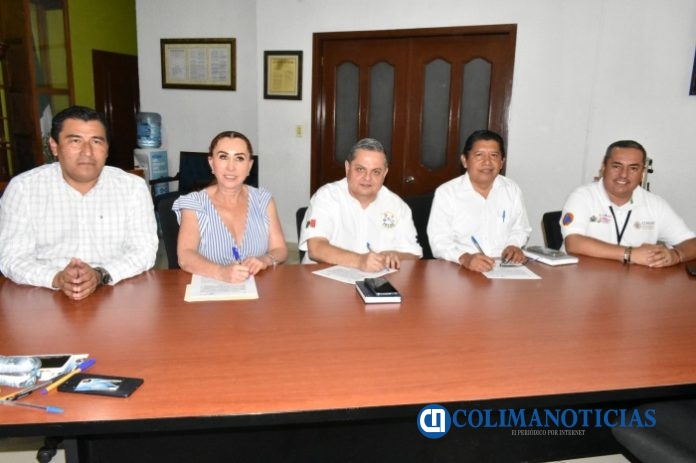 Firma Tey Gutiérrez convenios para fortalecer Protección Civil