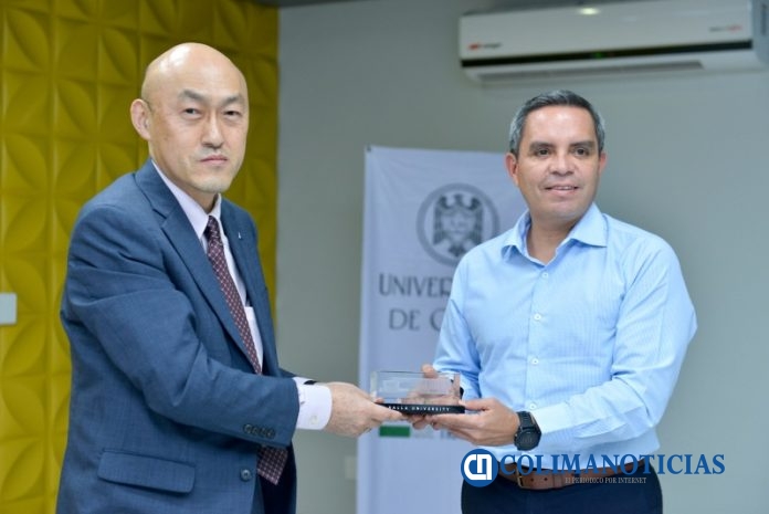 Inician trabajos de colaboración entre la UdeC y la Halla University_b