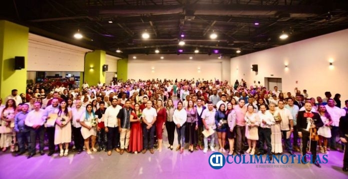 Margarita Moreno une en matrimonio a 71 parejas en San Valentín