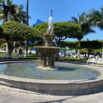 fuente en jardin centro de manzanillo