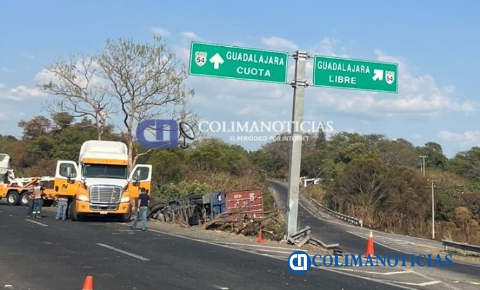 tráiler vuelca