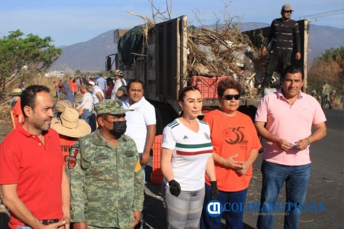 Encabeza Tey Gutiérrez macro brigada de limpieza sabatina en el tramo La Comarca-Relleno Sanitario