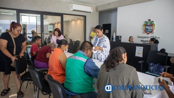 Griselda Martínez entregó apoyos para el beneficio de 31 familias