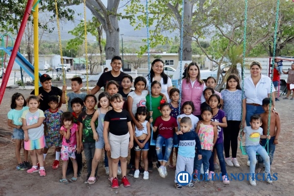 La presidenta municipal de Colima llevó actividades culturales y artísticas a la comunidad de Los Asmoles