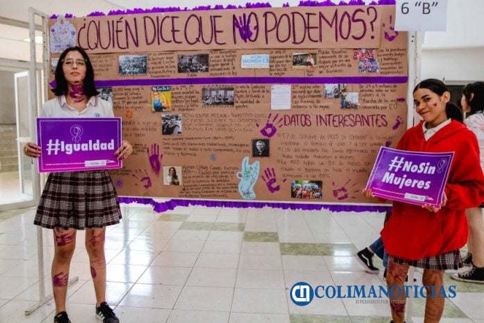 Realizan concurso de periódicos murales en el Bachillerato 17 de Comala_a
