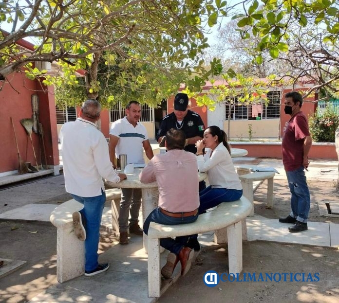 Tras robos en escuelas en Tecomán, autoridades atienden las denuncias
